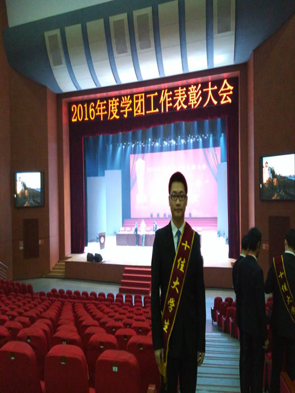 zhang_副本.jpg zhang_副本.jpg